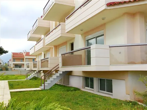 Complex In Pallini, Greece (1.600 M²)