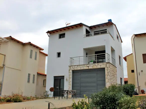 3-bedroom Detached House In Nea Propontida, Greece (180 M²)
