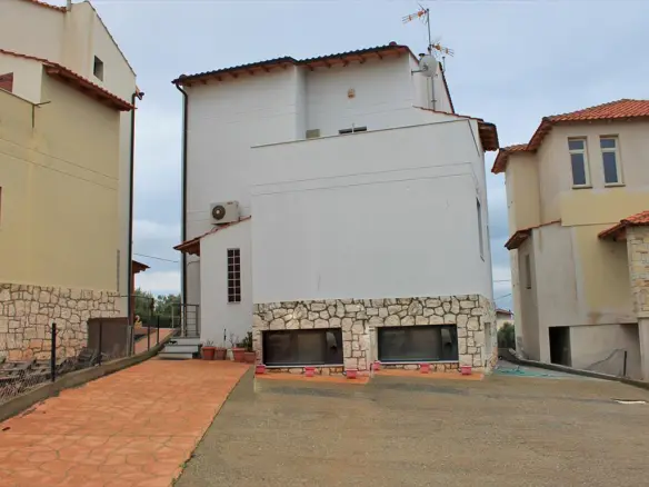3-bedroom Detached House In Nea Propontida, Greece (180 M²)