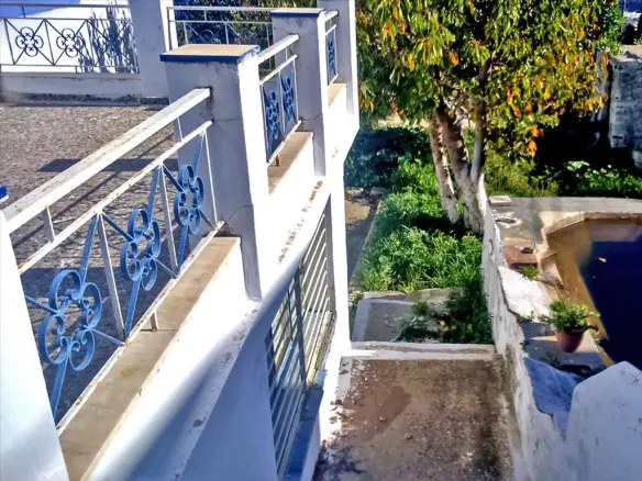 2-bedroom Detached House In Andros, Greece (150 M²)