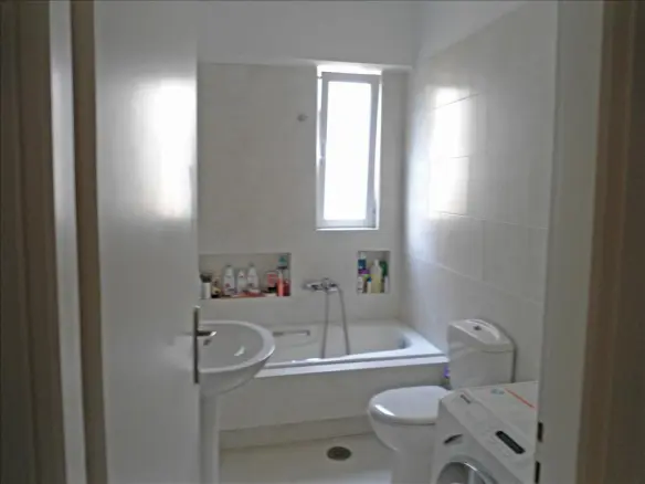 3-bedroom Flat In Rafina, Greece (104 M²)