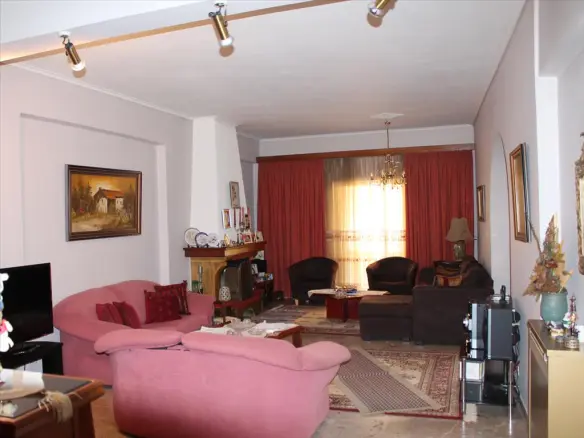 3-bedroom Flat In Perama, Greece (180 M²)