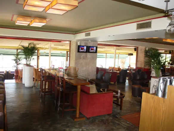Commercial Property In Kalamaria, Greece (280 M²)