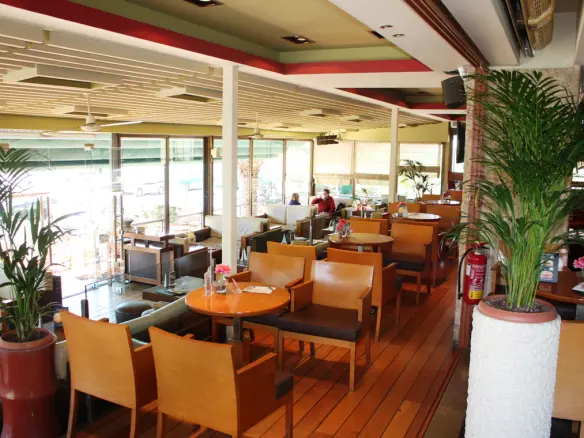 Commercial Property In Kalamaria, Greece (280 M²)