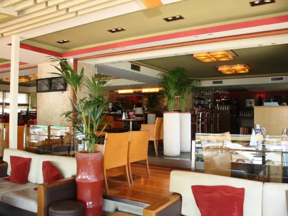 Commercial Property In Kalamaria, Greece (280 M²)