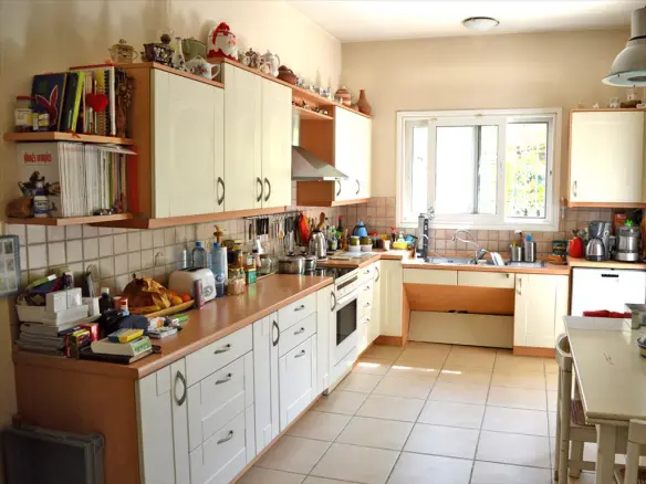 3-bedroom Detached House In Neo Psychiko, Greece (180 M²)
