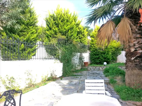 4-bedroom Detached House In Rafina, Greece (230 M²)