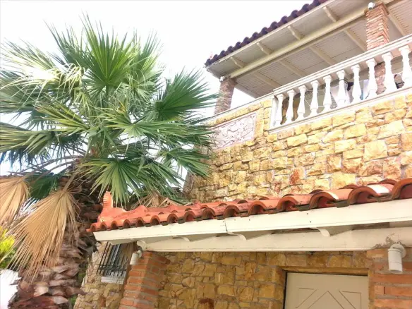 4-bedroom Detached House In Rafina, Greece (230 M²)