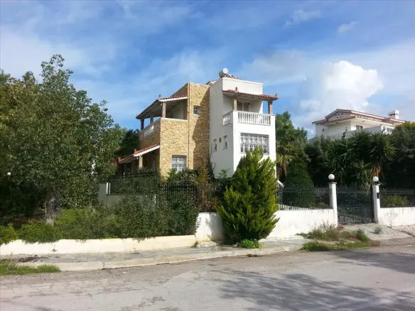4-bedroom Detached House In Rafina, Greece (230 M²)