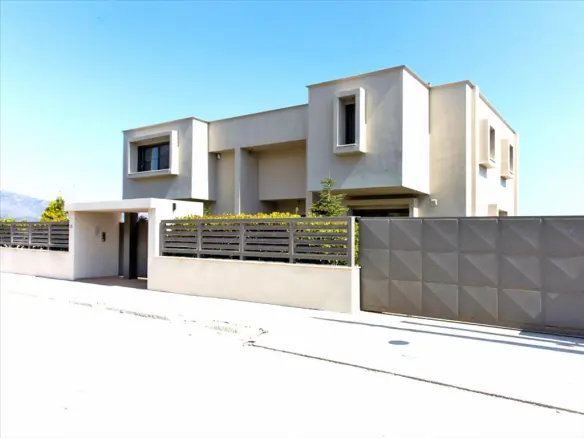 3-bedroom Villa In Pikermi, Greece (550 M²)