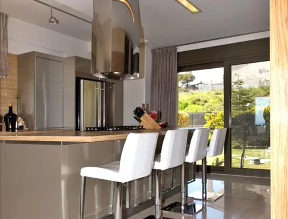 3-bedroom Villa In Pikermi, Greece (550 M²)