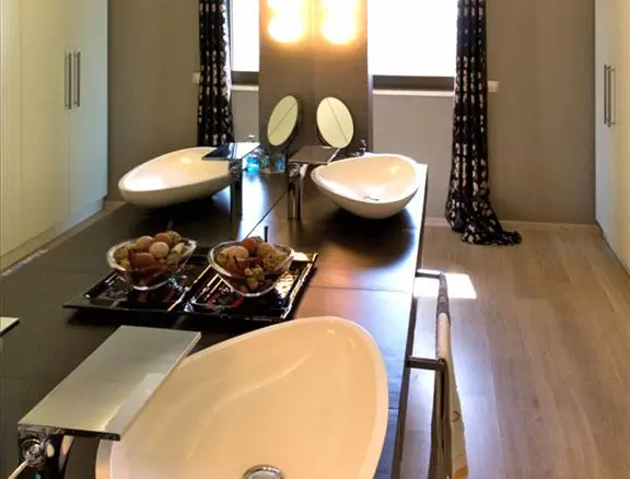 3-bedroom Villa In Pikermi, Greece (550 M²)