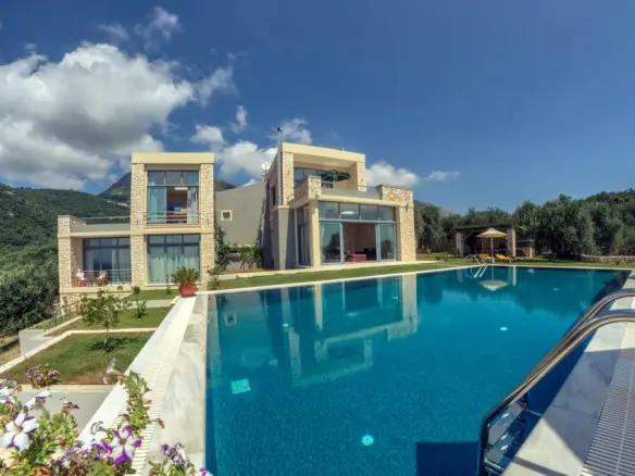 Villa In Corfu, Greece (330 M²)