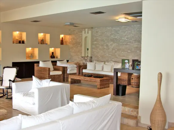 5-bedroom Villa In Malesina, Greece (493 M²)
