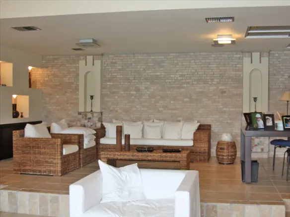 5-bedroom Villa In Malesina, Greece (493 M²)