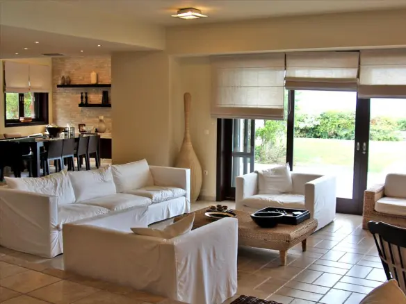 5-bedroom Villa In Malesina, Greece (493 M²)
