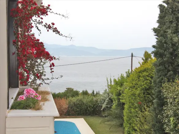 5-bedroom Villa In Malesina, Greece (493 M²)