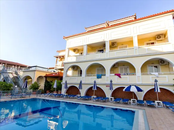 Hotel In Laganas, Greece (1.320 M²)