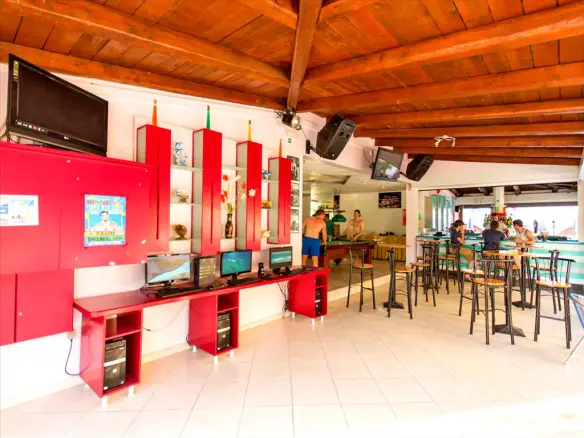 Hotel In Laganas, Greece (1.320 M²)