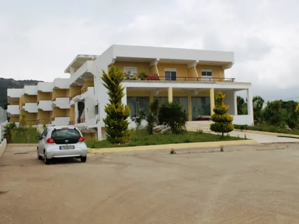 Business In Rhodes, Greece (1.300 M²)