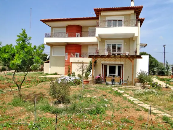 3-bedroom Maisonette In Marathonas, Greece (130 M²)