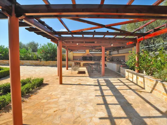 5-bedroom Detached House In Xilokastro, Greece (250 M²)