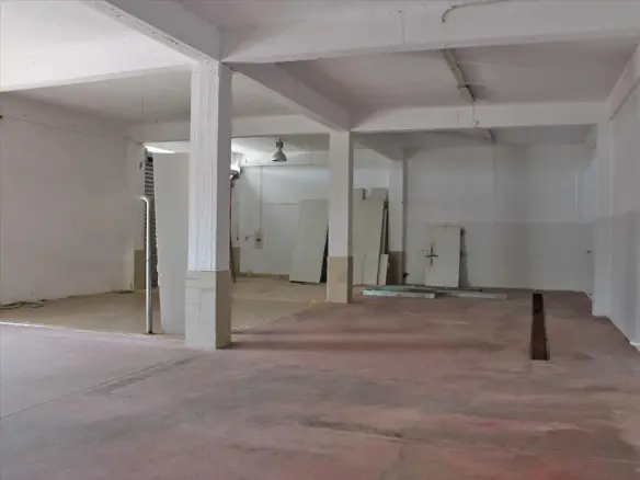 Business In Greece (630 M²)