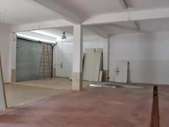Business In Greece (630 M²)