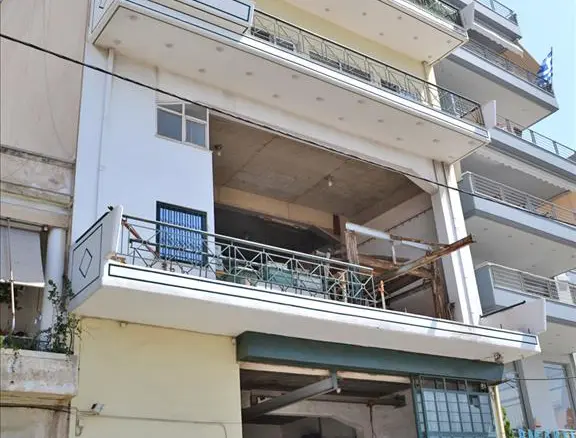 Building In Perama, Greece (1.003 M²)