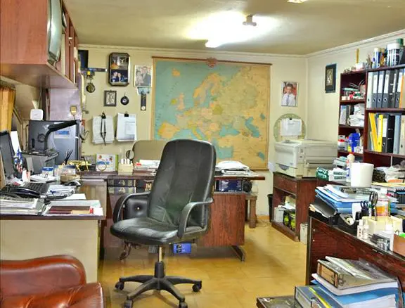 Building In Perama, Greece (1.003 M²)