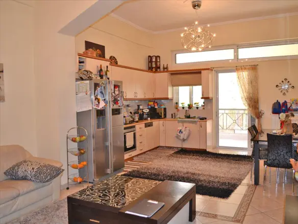 Building In Perama, Greece (1.003 M²)