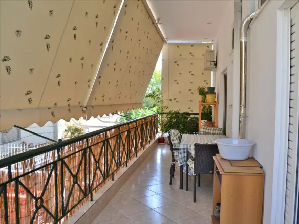 Building In Perama, Greece (1.003 M²)