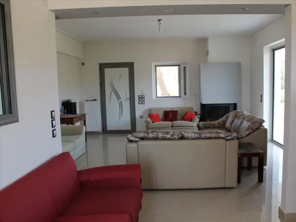 3-bedroom Flat In Koropi, Greece (125 M²)