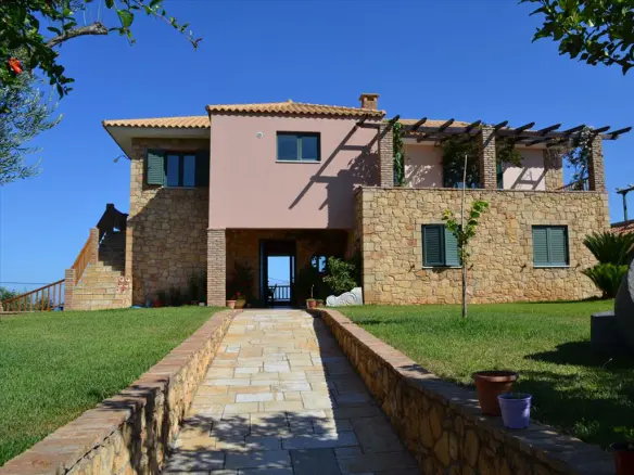 8-bedroom Villa In Pirgos, Greece (600 M²)