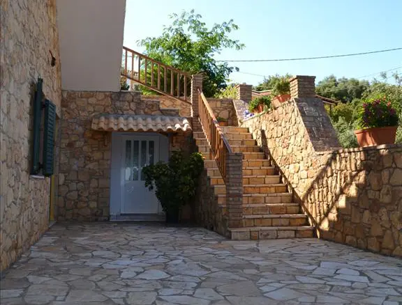 8-bedroom Villa In Pirgos, Greece (600 M²)