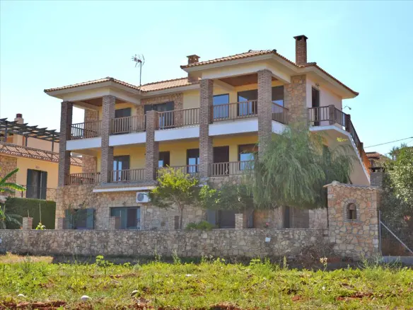 8-bedroom Villa In Pirgos, Greece (600 M²)