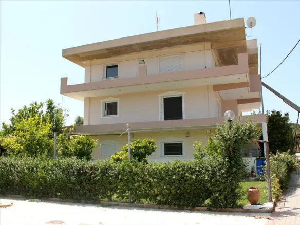 3-bedroom Flat In Koropi, Greece (125 M²)