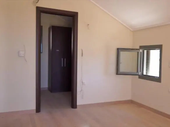 4-bedroom Maisonette In Kalivia Thorikou, Greece (279 M²)