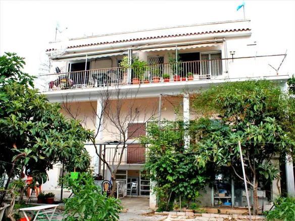 9-bedroom Maisonette In Vouliagmeni, Greece (350 M²)