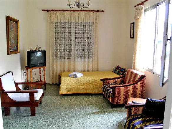 9-bedroom Maisonette In Vouliagmeni, Greece (350 M²)