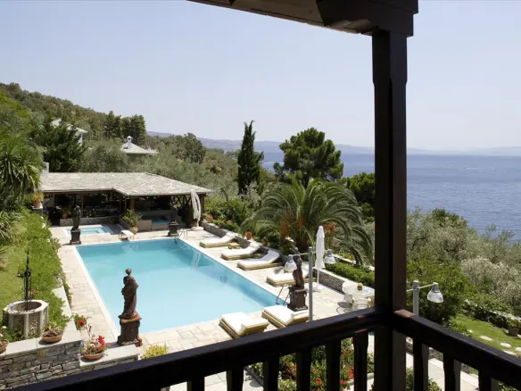 Villa In Milies, Greece (400 M²)