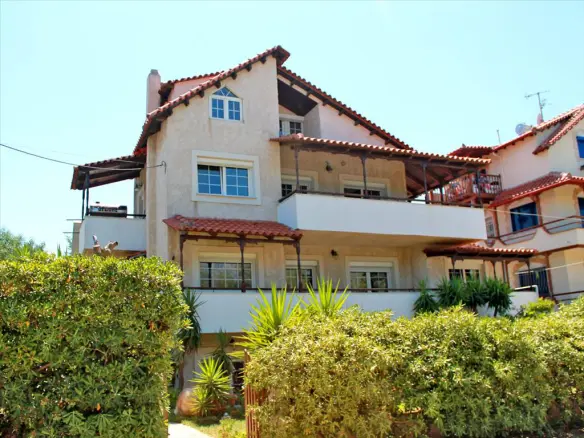 4-bedroom Detached House In Loutraki-perachora, Greece (210 M²)