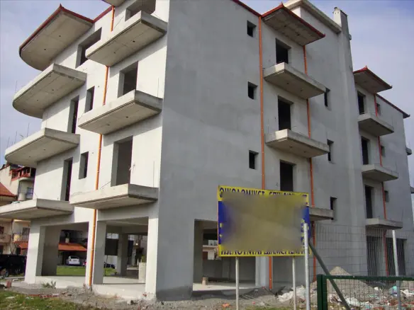 Business In Greece (900 M²)