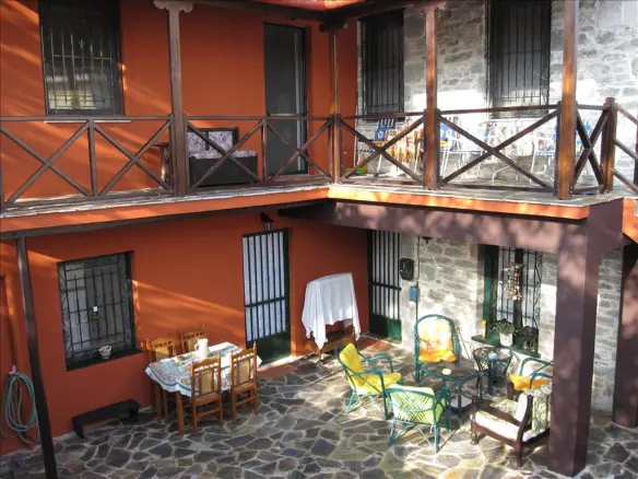 6-bedroom Detached House In Greece (160 M²)