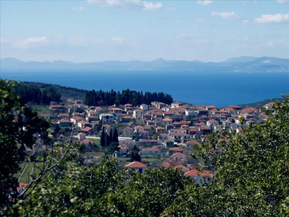 6-bedroom Detached House In Greece (160 M²)