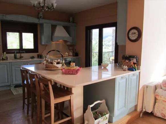 7-bedroom Villa In Tolofona, Greece (595 M²)