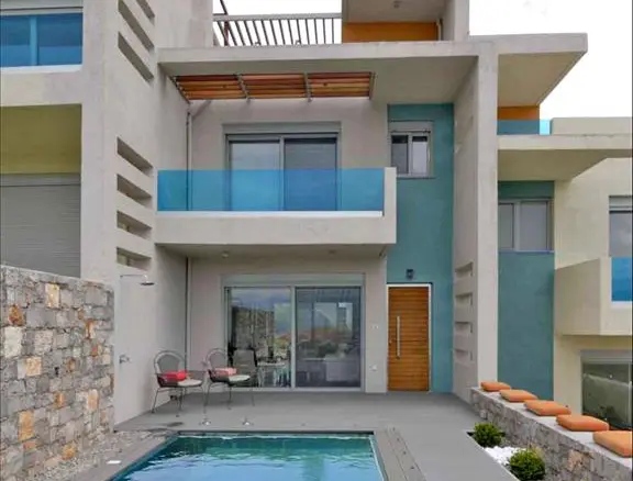 3-bedroom Maisonette In Malesina, Greece (90 M²)