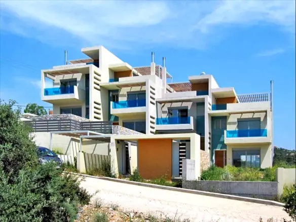 3-bedroom Maisonette In Malesina, Greece (90 M²)