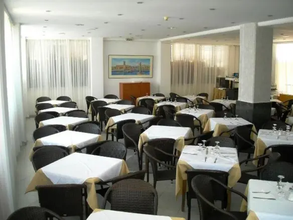 Hotel In Rhodes, Greece (3.600 M²)