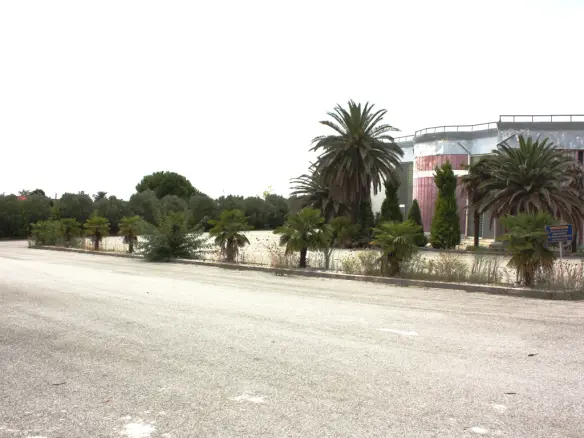 Building In Thermi, Greece (580 M²)